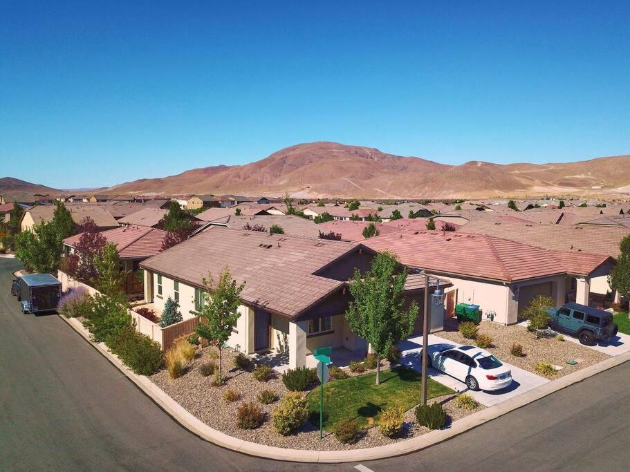 New Upscale House, Tahoe 30-Min W/ Cal King Reno Exterior photo